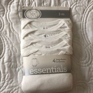 Long sleeve bodysuits- white